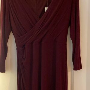 Loft Ruched V-neck Casual Dress (Burgundy)